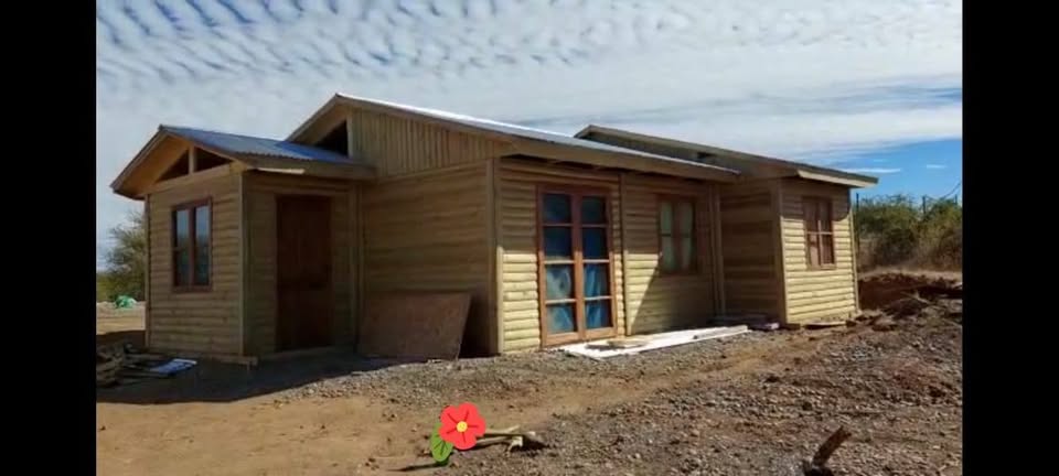 Parcela de 5.000 m² con casa 3D+1B, con rol